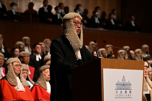 Le secrétaire à la Justice de Hong Kong, Paul Lam, s'exprime lors d'une cérémonie organisée pour marquer l'ouverture de l'année judiciaire à Hong Kong, le 20 janvier 2025. (PETER PARKS/AFP via Getty Images)