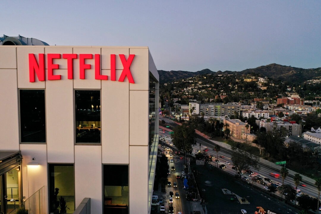 Netflix annonce une forte croissance de ses bénéfices, alimentée par des émissions originales, des sports en direct et des jeux
