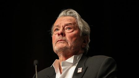 Héritage d’Alain Delon : sa fille Anouchka s’acquittera de ses droits de succession en France