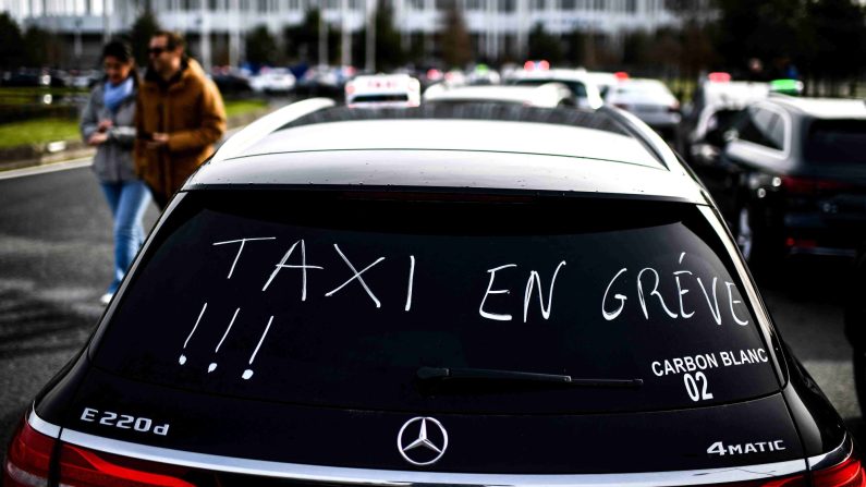 (CHRISTOPHE ARCHAMBAULT/AFP via Getty Images)