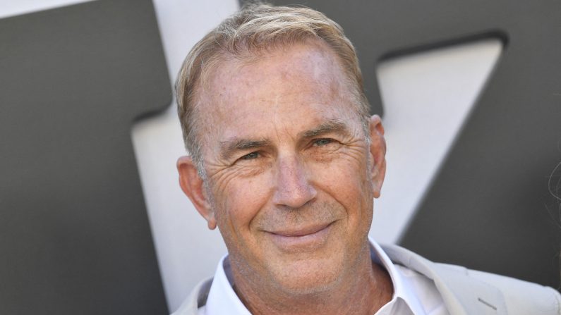 Le réalisateur, scénariste et acteur américain Kevin Costner assiste à la première américaine de « Horizon : An American Saga Chapter 1 » au théâtre Regency Village à Westwood, Californie, le 24 juin 2024. (VALERIE MACON/AFP via Getty Images)