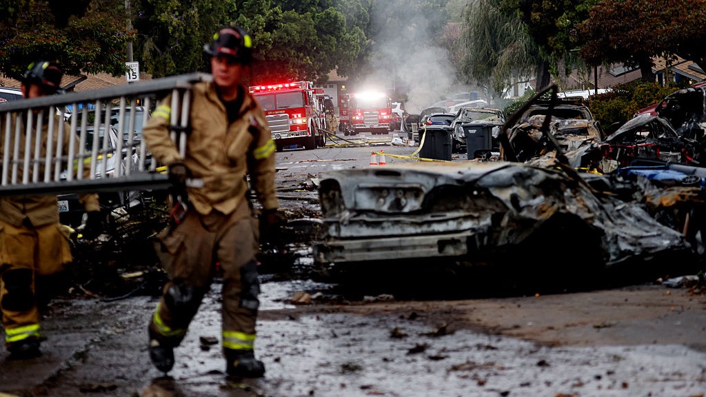 Californie : crash d'un petit avion privé dans une zone résidentielle faisant plusieurs morts