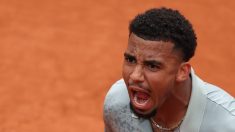 Roland-Garros : Arthur Fils y remporte son premier succès