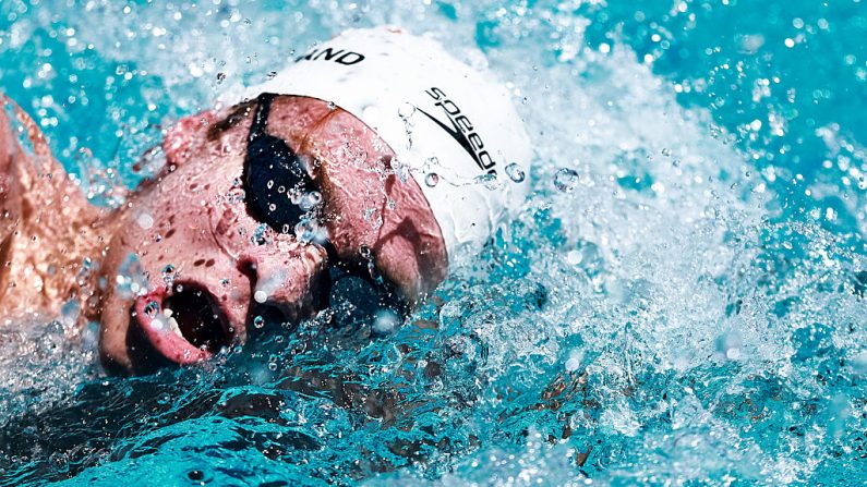 Léon Marchand, a bouclé son premier 400 m nage libre de très haut niveau en 3 min 48 sec 87 jeudi à Fort Lauderdale, en Floride, dans le sud-est des Etats-Unis. (Photo : Carmen Mandato/Getty Images)