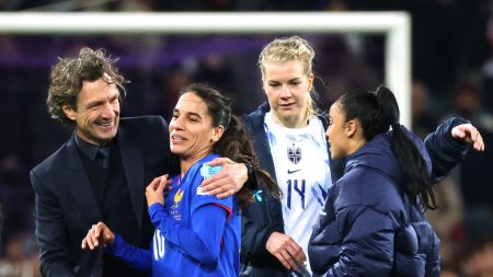 Laurent Bonadei : les Bleues sont tournées « vers l’avenir », sans Renard ni Le Sommer