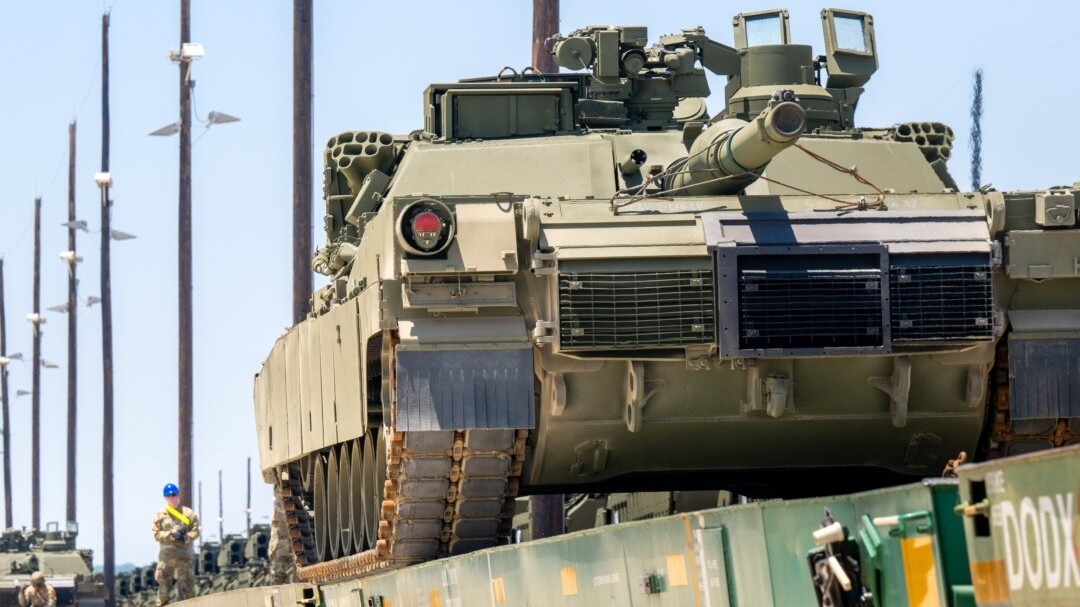 Les tarifs douaniers visent à stimuler la fabrication militaire et l'IA - pas les T-shirts