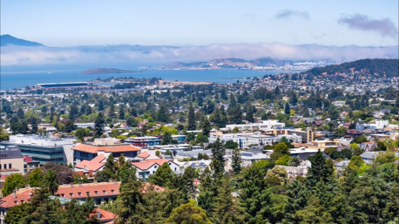Vue sur Berkeley, Richmond et le littoral de la baie de San Francisco. (Image : Sundry Photography/Shutterstock)