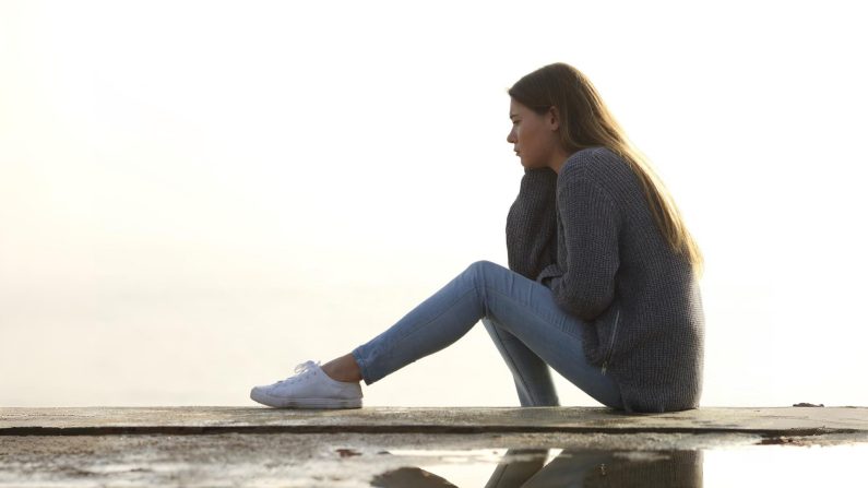 Se concentrer sur l'instant présent et accepter tout ce qui surgit dans notre conscience peut contribuer à développer notre intelligence émotionnelle et notre conscience de soi. (Antonio Guillem/Shutterstock)