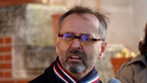 Mariage avec un étranger en situation irrégulière : les députés approuvent l’interdiction en commission