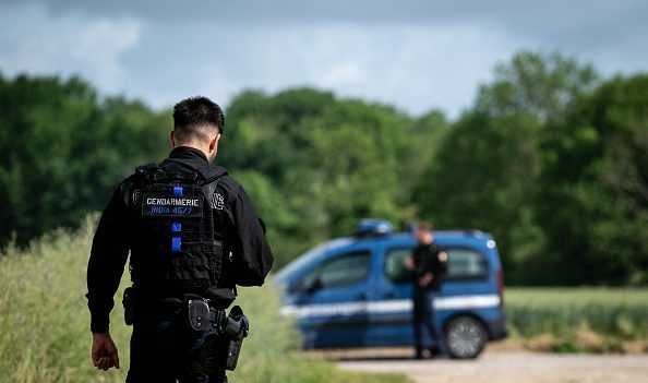 Yonne : un gendarme tué accidentellement sur le chantier du « cimetière » d’Émile Louis à Rouvray