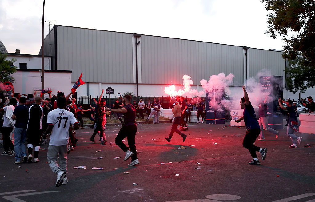 Sacre du PSG couronné de violences : 79 interpellations dans la nuit de dimanche à lundi, annonce le préfet de police