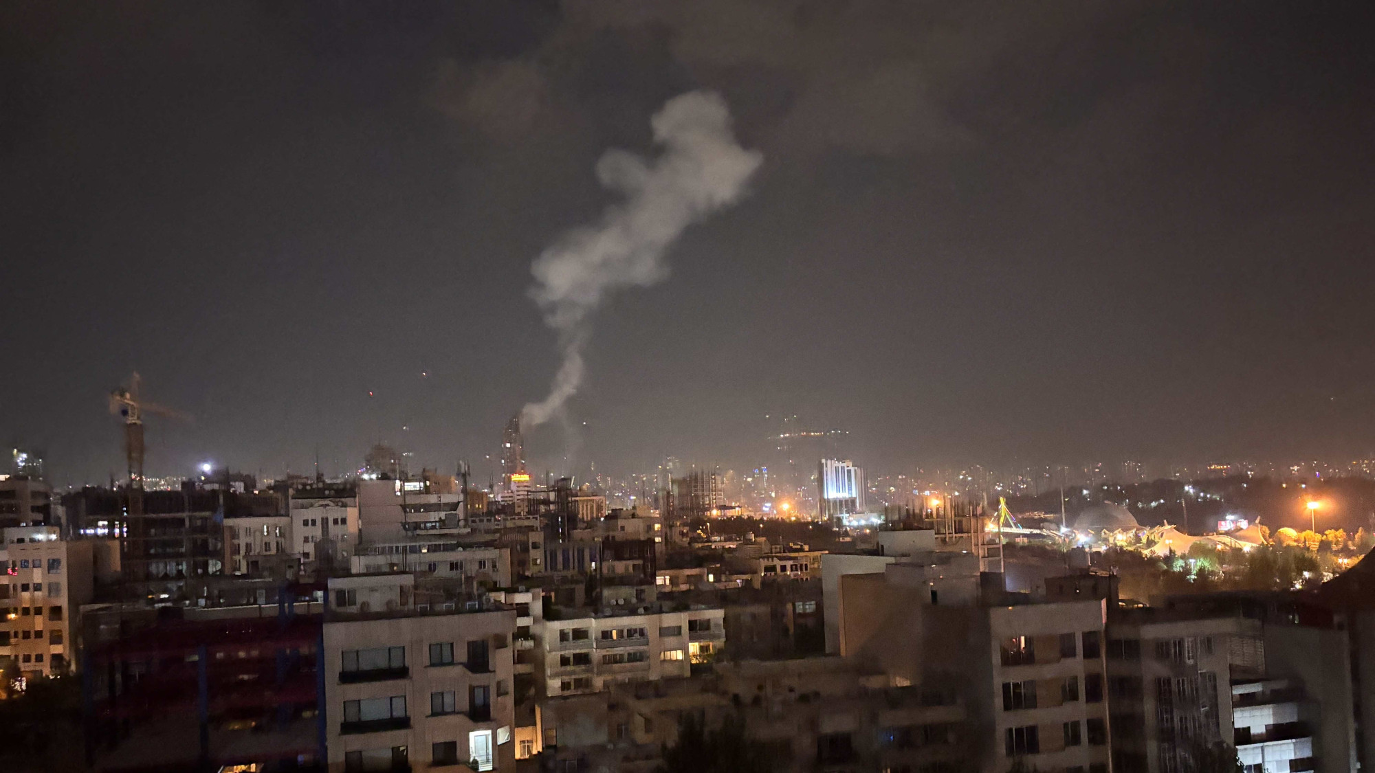Après la frappe israélienne, l'Iran annonce n'avoir "pas de limites" dans sa riposte