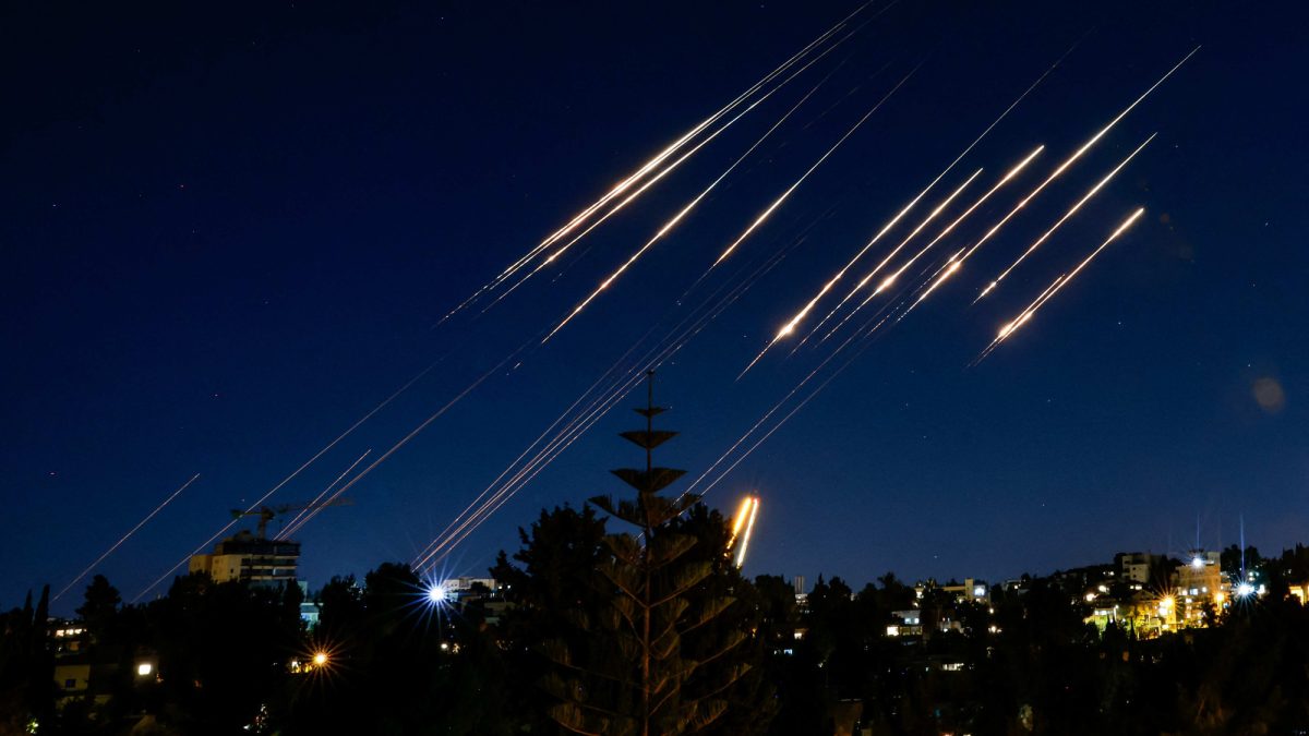 Donald Trump affirme que des réunions sont en cours pour mettre fin aux frappes israélo-iraniennes et que la paix sera pour « bientôt »
