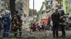 La Russie frappe Kiev avec des missiles et des drones, tuant 14 personnes