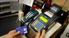 « J’étais livide » : elle tape accidentellement 5000 dollars de pourboire au lieu de 5 dollars