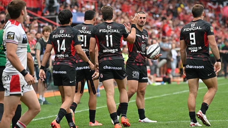 Le Stade Toulousain a battu le record de points inscrits par une équipe sur une saison de Top 14 lors de la 25e journée contre Lyon, en dépassant les 830 unités inscrites par Clermont-Ferrand en 2021. (Photo : MATTHIEU RONDEL/AFP via Getty Images)
