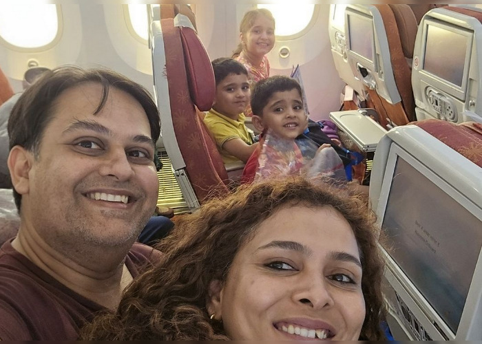 « C’est le dernier selfie de mon cousin » : l’émouvante photo de cette famille indienne disparue dans le crash du vol Air India