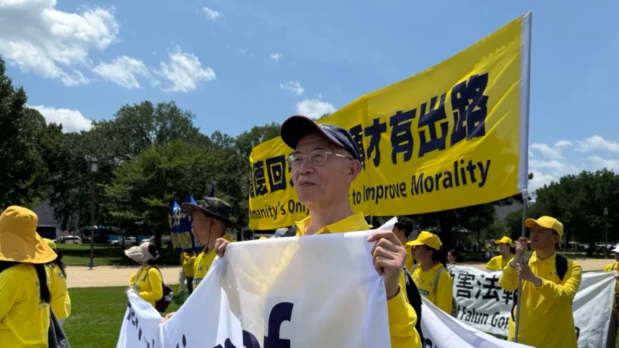 Torturé en Chine, un demandeur d'asile voit de l'espoir dans la loi sur la protection du Falun Gong