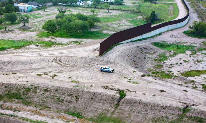 border wall in texas